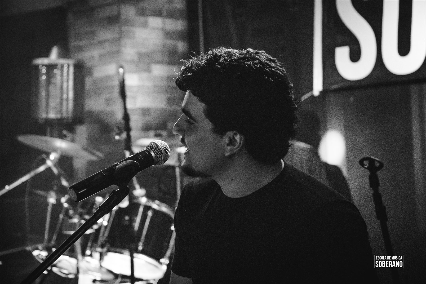 Cantando ao vivo